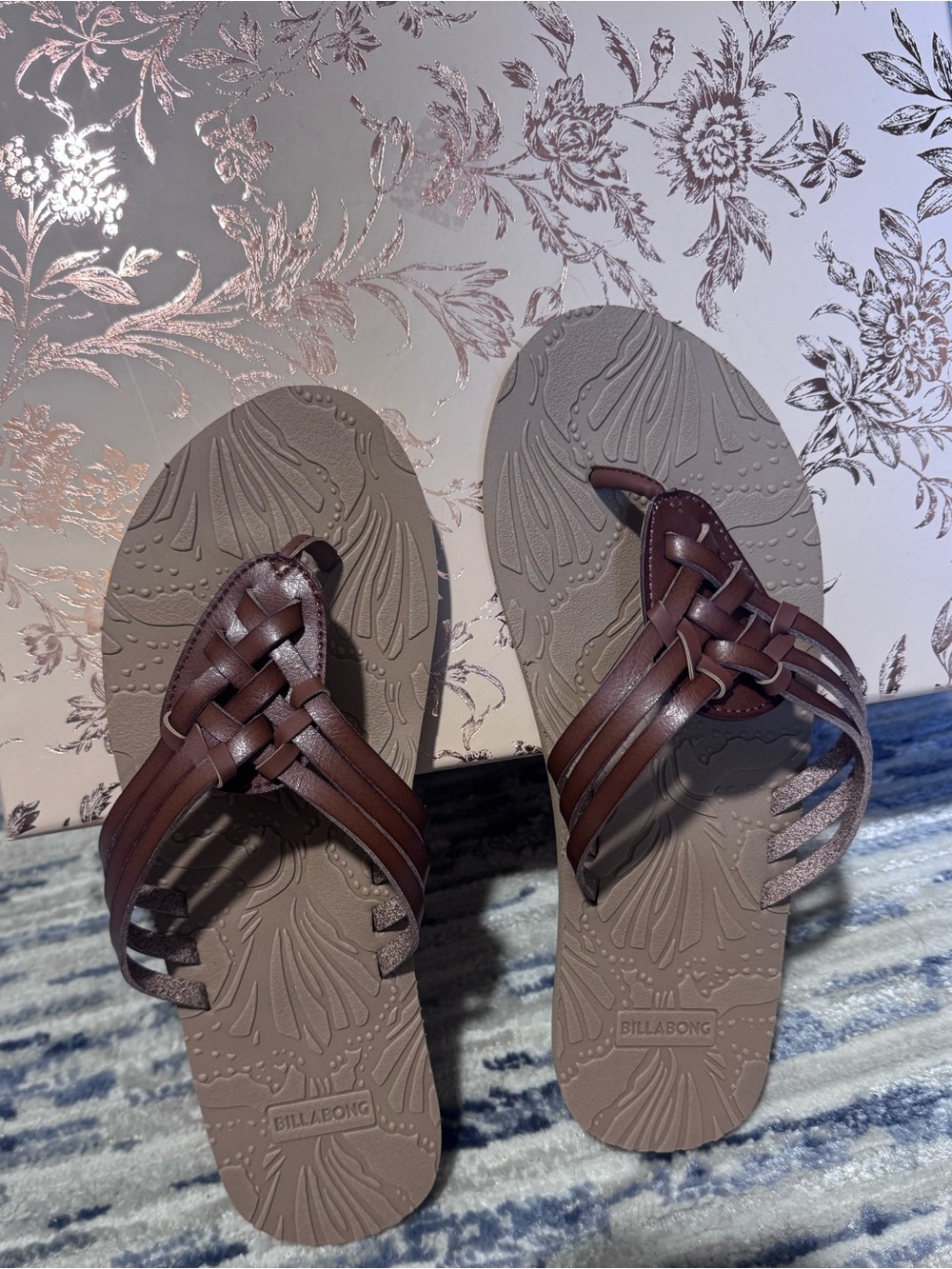 Billabong flip flops (women’s)